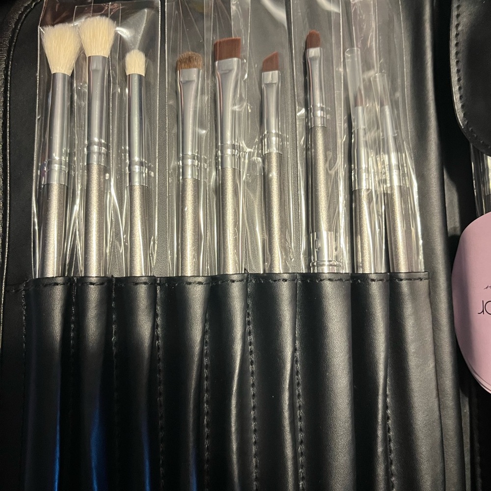 Docolor Professional Makeup Brush Set with Case - Picture 2 of 5